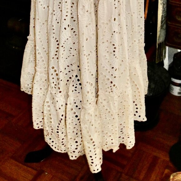 RARE-Spell and the Gypsy Collective Fairytale Anglaise Gown-SAMPLE Gown - Picture 3 of 8